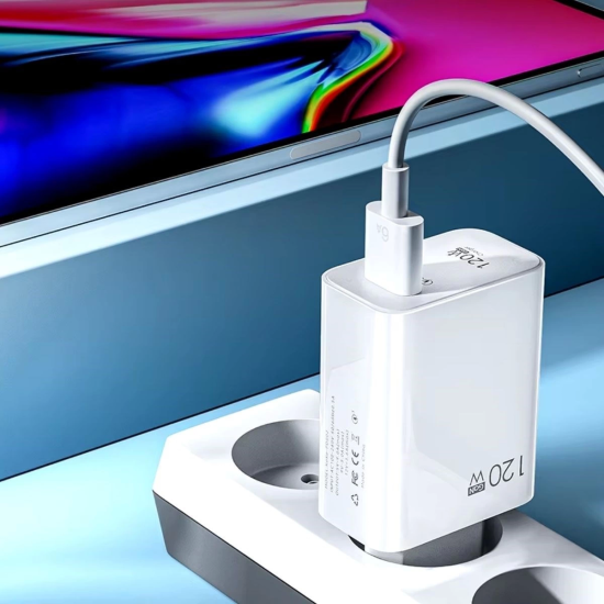120w Usb Hızlı Type C Uçlu Kablolu Şarj Aleti ( Lisinya ) 120w Usb Hızlı Type C Uçlu Kablolu Şarj Aleti ( Lisinya )