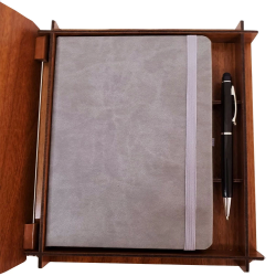 Hediyelik Metal Kalem Ve Çizgili Deri Defter - Lisinya