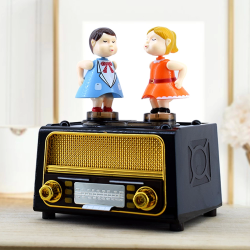 Öpüşen Çift Müzik Kutusu - Lisinya