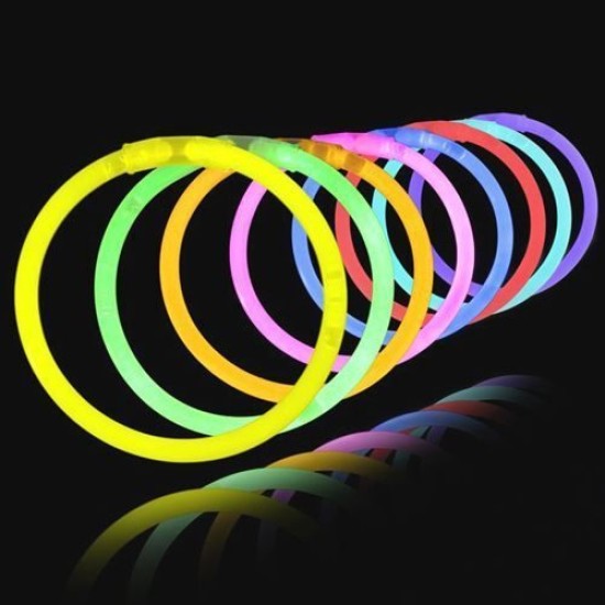 Karanlıkta Yanan Parlayan Fosforlu Glow Çubuk Bileklik 50 Adet Karanlıkta Yanan Parlayan Fosforlu Glow Çubuk Bileklik 50 Adet
