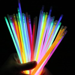 Karanlıkta Yanan Parlayan Fosforlu Glow Çubuk Bileklik 50 Adet