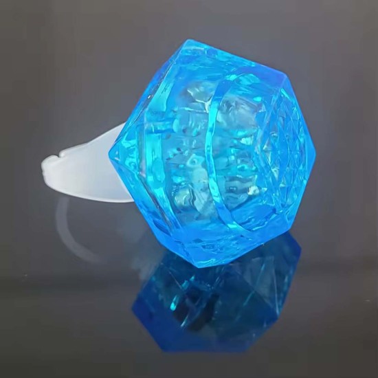 Kristal Tasarımlı Led Glow Işıklı 3 Modlu Mavi Yüzük 3.5 x 5 cm Kristal Tasarımlı Led Glow Işıklı 3 Modlu Mavi Yüzük 3.5 x 5 cm