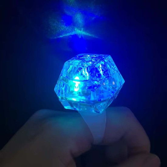 Kristal Tasarımlı Led Glow Işıklı 3 Modlu Mavi Yüzük 3.5 x 5 cm Kristal Tasarımlı Led Glow Işıklı 3 Modlu Mavi Yüzük 3.5 x 5 cm