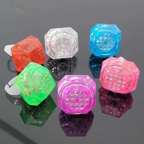 Kristal Tasarımlı Led Glow Işıklı 3 Modlu Mavi Yüzük 3.5 x 5 cm Kristal Tasarımlı Led Glow Işıklı 3 Modlu Mavi Yüzük 3.5 x 5 cm