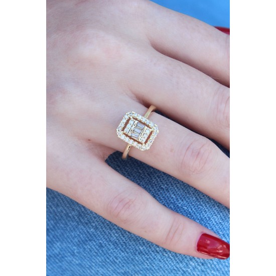 Gold Renk Baget Zirkon Taşlı Kadın Yüzük - Lisinya Gold Renk Baget Zirkon Taşlı Kadın Yüzük - Lisinya
