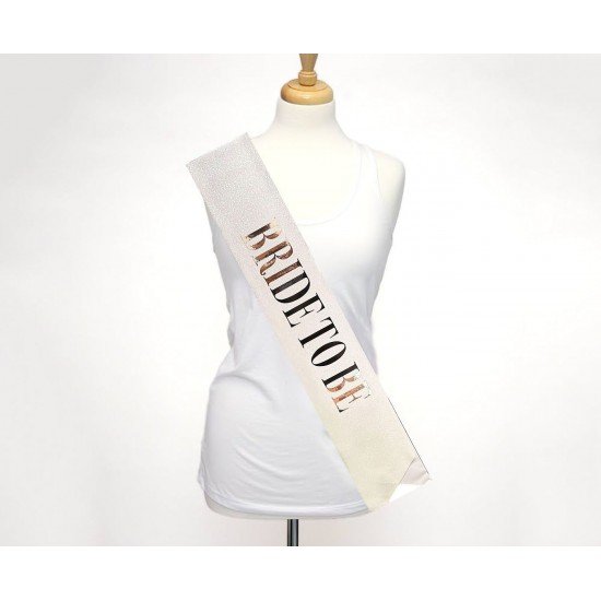 Beyaz Üzeri Gümüş Büyük Bride To Be Yazılı Simli Işıltılı Kuşak Kemer 10 cm Genişlik Beyaz Üzeri Gümüş Büyük Bride To Be Yazılı Simli Işıltılı Kuşak Kemer 10 cm Genişlik