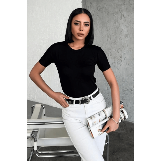 Rahat Ve Şık Kısa Kollu Bisiklet Yaka Likralı Viskon Penye Body Siyah ( Lisinya ) Rahat Ve Şık Kısa Kollu Bisiklet Yaka Likralı Viskon Penye Body Siyah ( Lisinya )